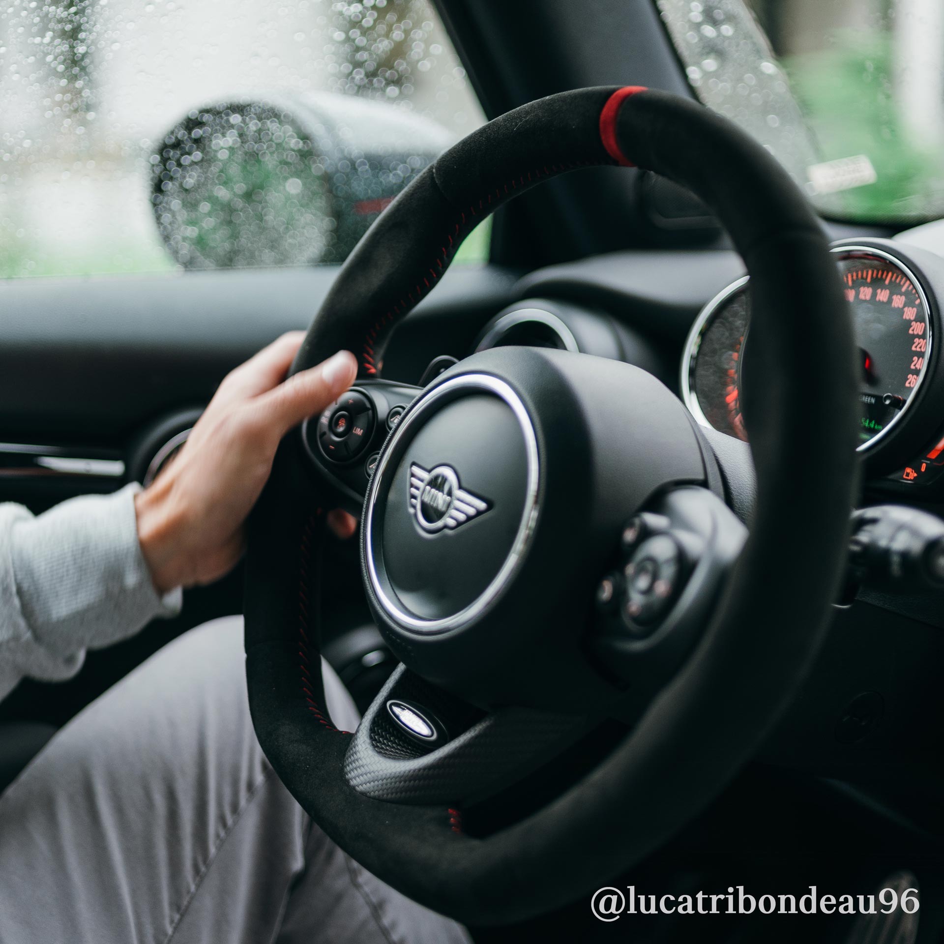 MINI John Cooper Works – volan – karbon